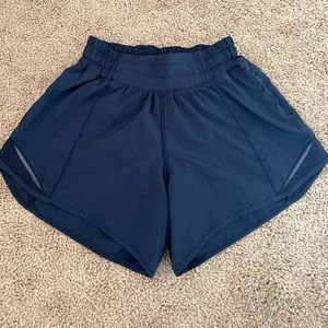 Lululemon Hotty Hot Shorts low rise 4in. Size 2. Navy blue